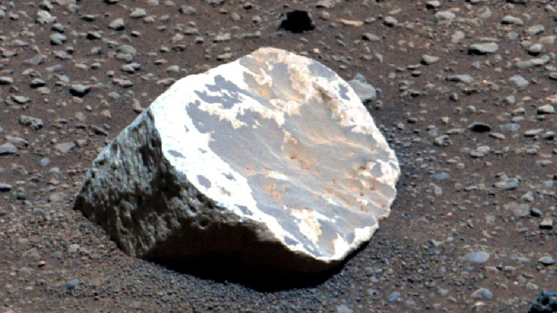 Strange White Rocks Reveal Marsâ Wet Past
