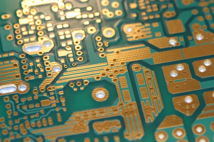 computer-chip ZCode vs Claude Code: A Harness-First Comparison for Teams