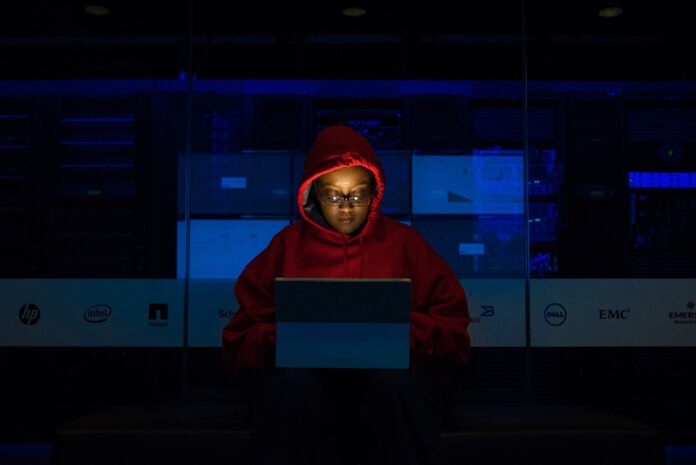 computer-server Agent Trace Tampering: Why Your Audit Log Cannot Live Beside the Agent
